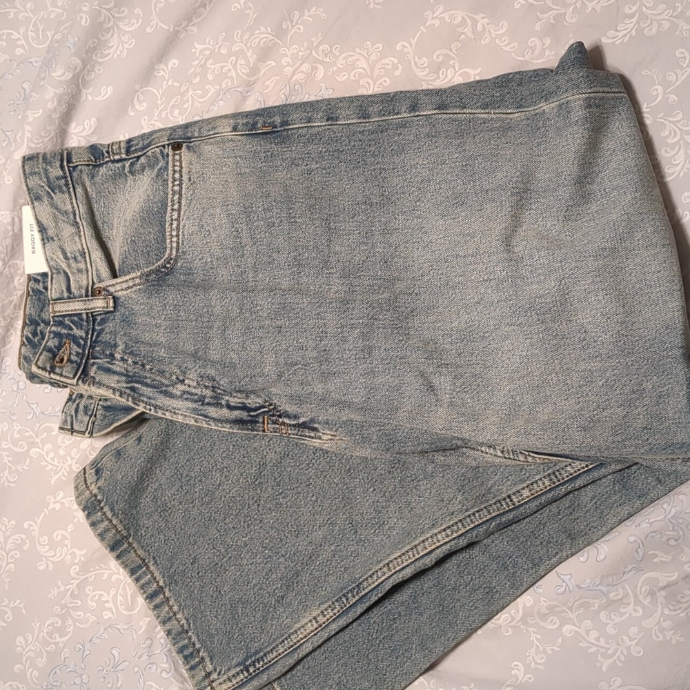 Zara Women’s Light Wash Baggy Fit Denim Jeans Sz 31